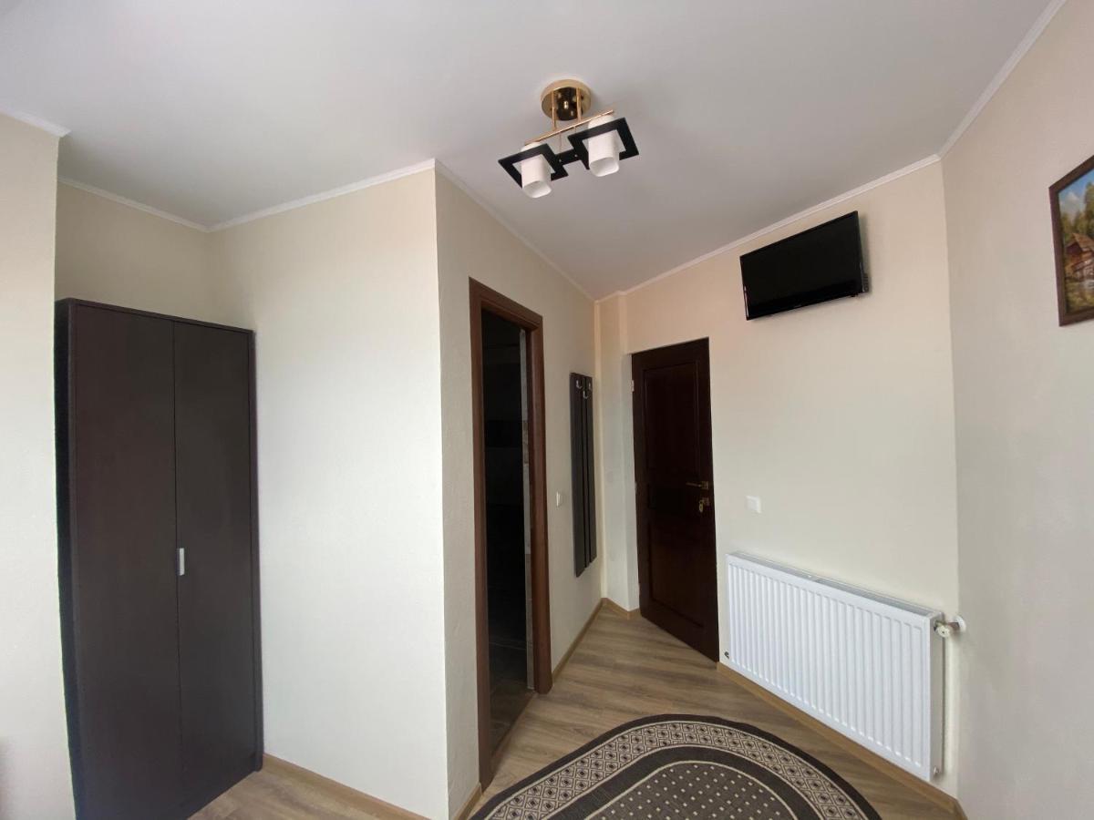 Gradics Panzio Hotel Siculeni Exterior foto
